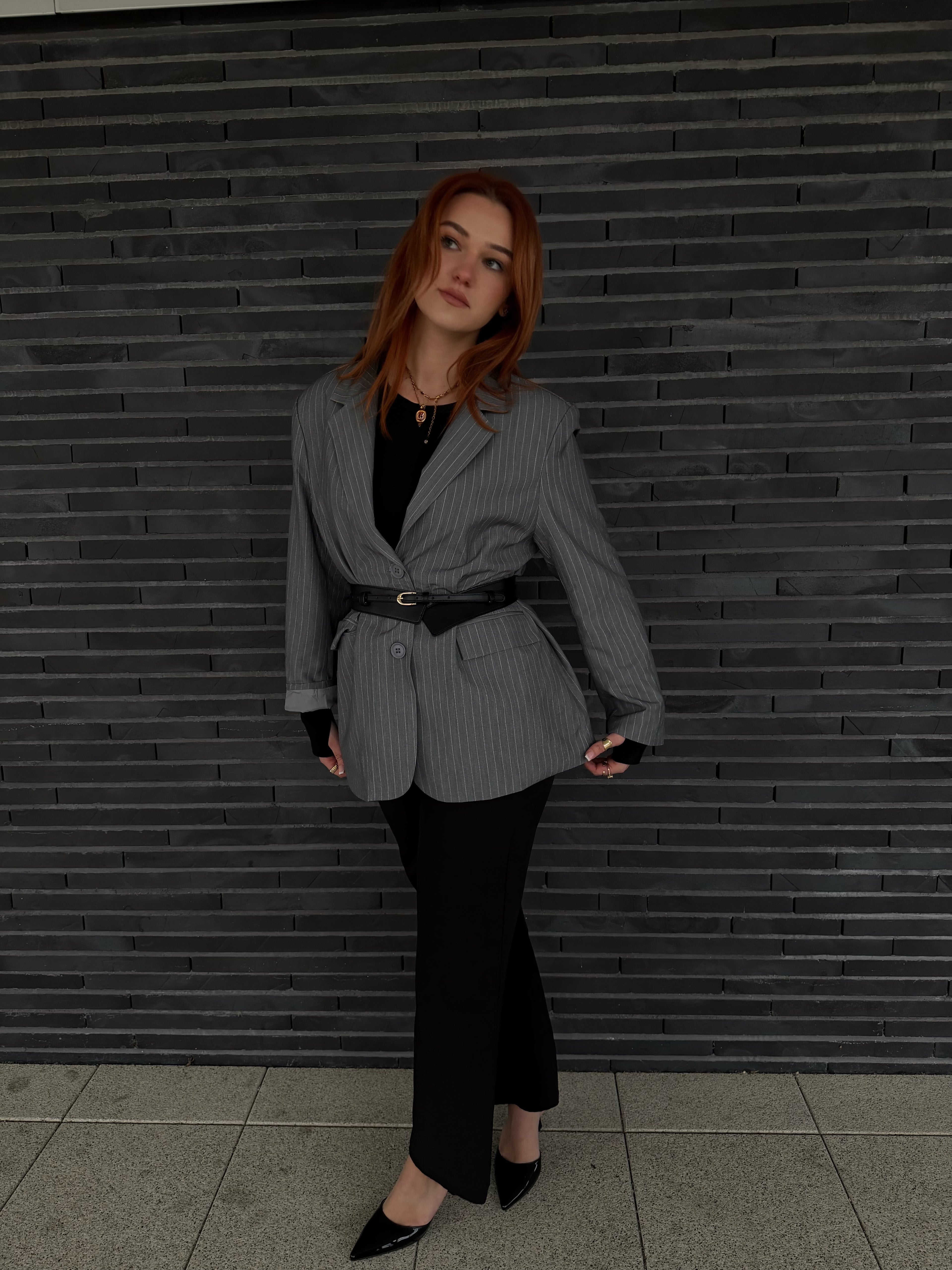 Oversize-Blazer mit feinem, vertikalem Streifendessin