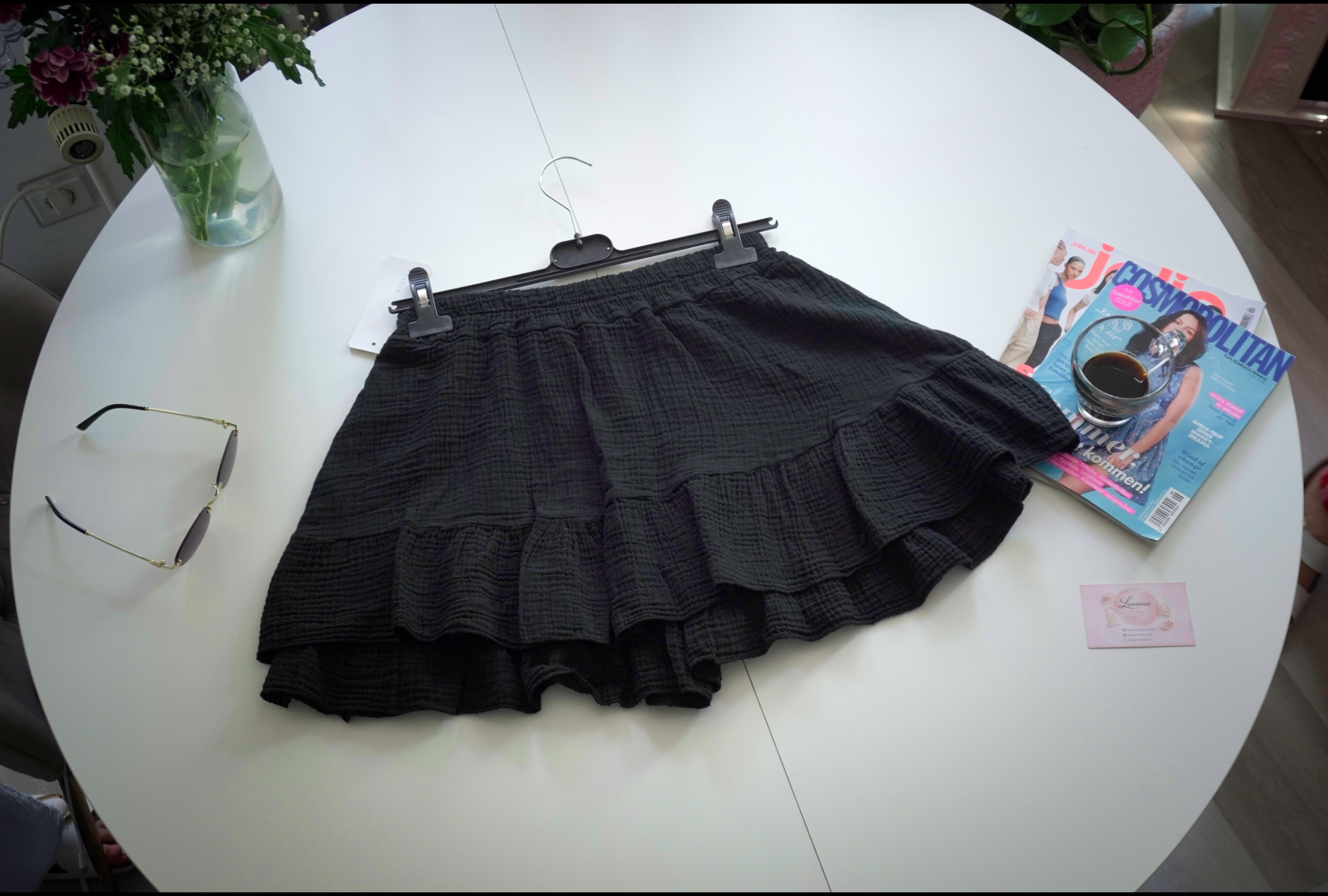 CELINE SKORT – Schwarz