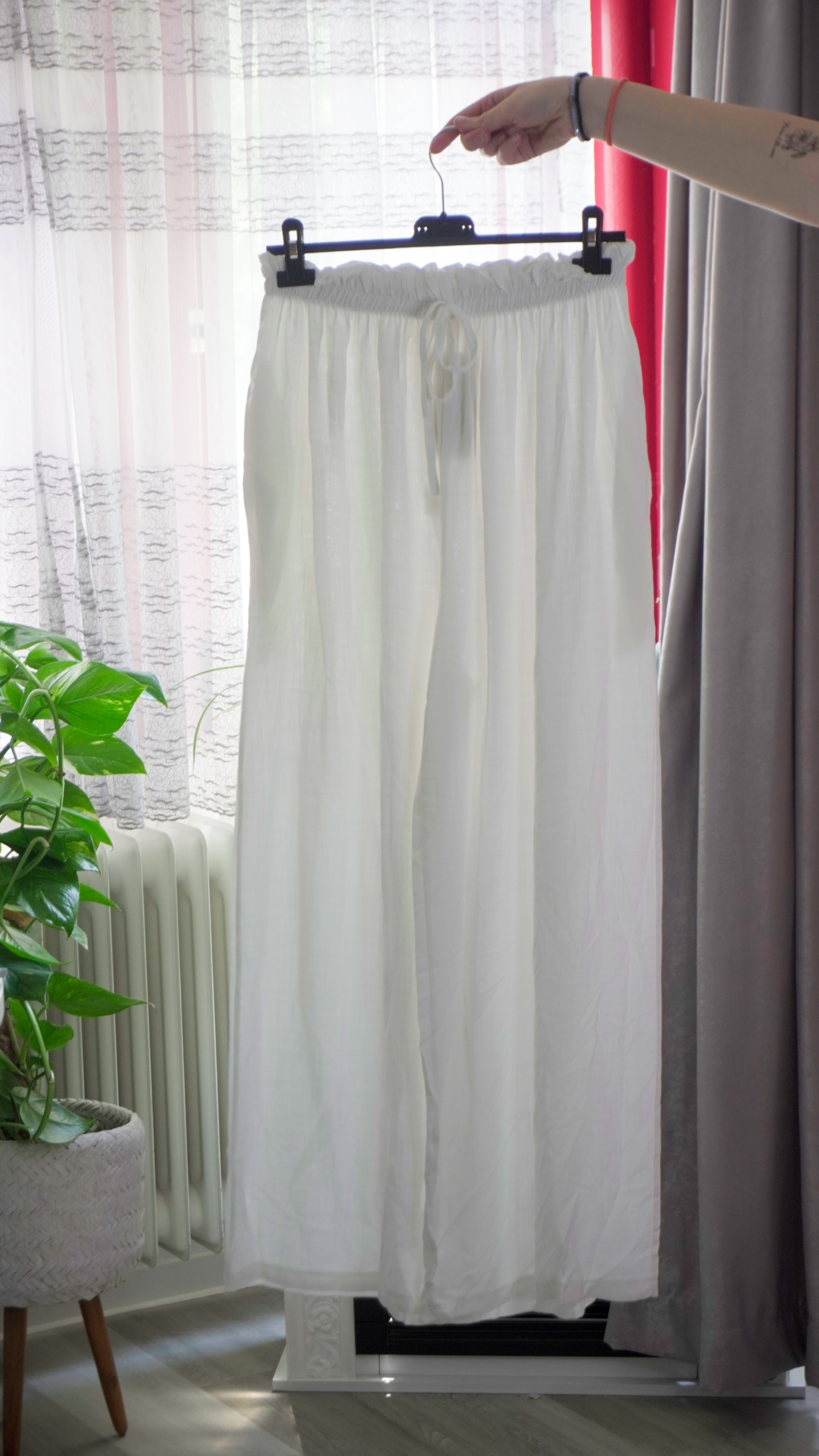 LIVIA HOSE – Weiß